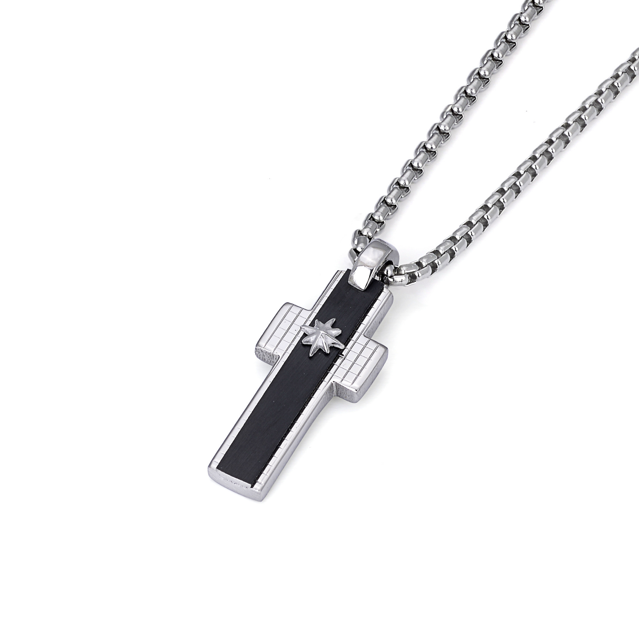 Collana con pendente a croce in acciaio e piastra in PVD nero con stella polare